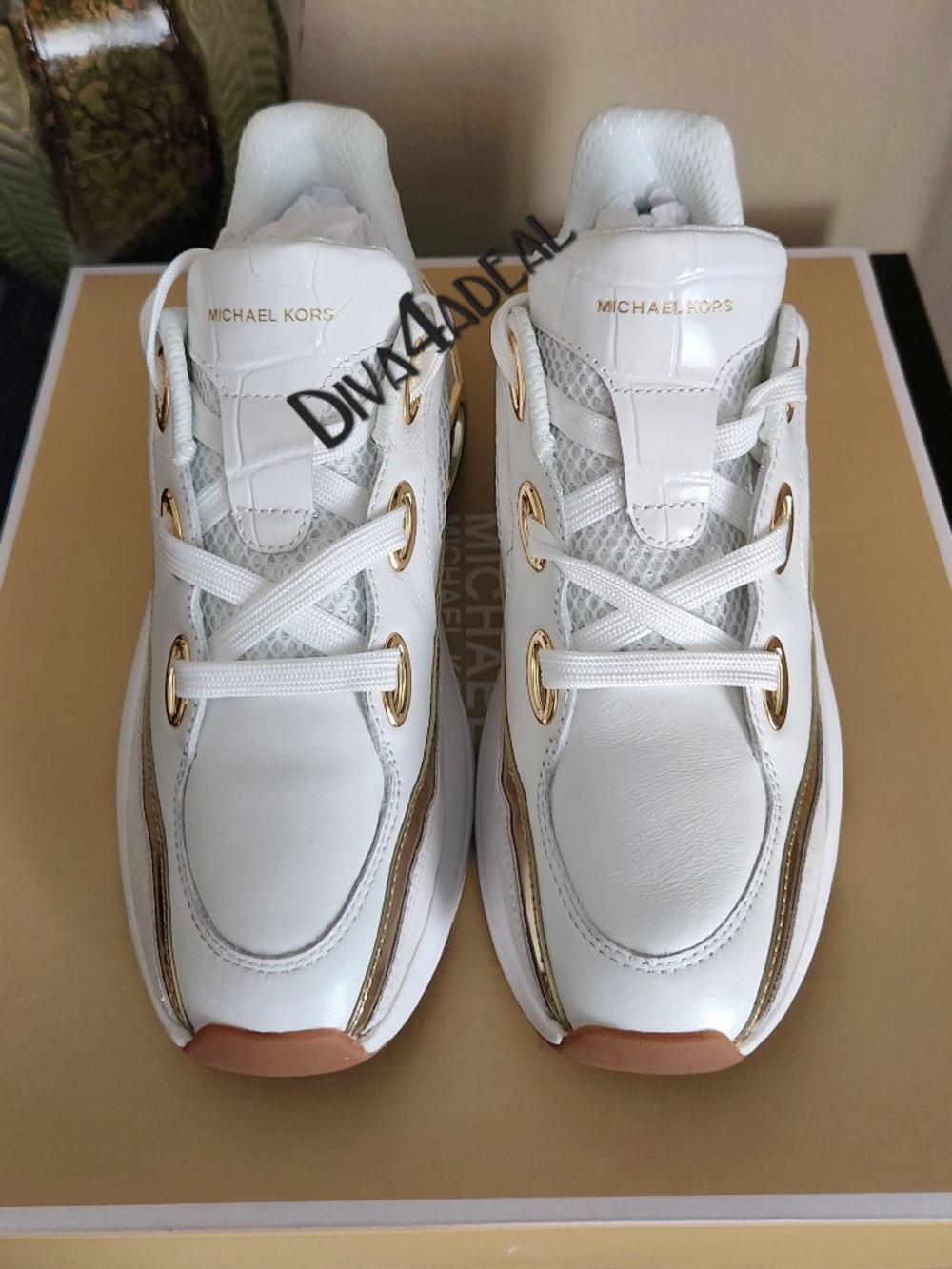BRAND NEW Michael Kors Toni Trainer White and Gold Women's Sneakers Size 7.5M